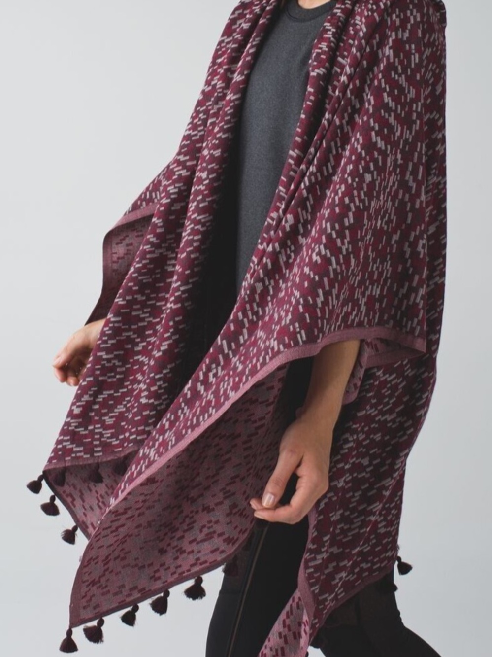 Lululemon Sun to Moon Scarf - Picture 2 of 9